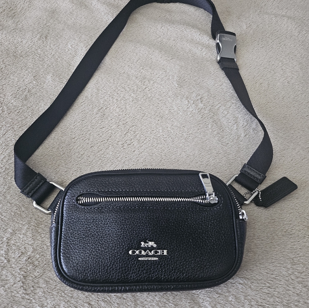 COACH New York Black Grain Fanny